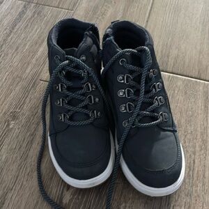 Cat & Jack Nave Boots, size 1